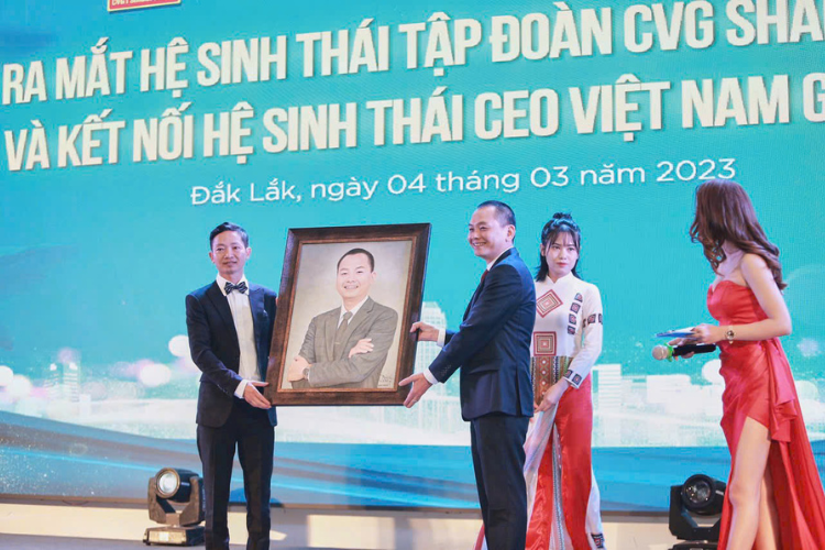 Tranh sơn dầu chân dung BMT nghệ thuật